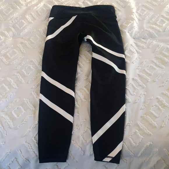 GapFit full length leggings - Picture 2 of 3